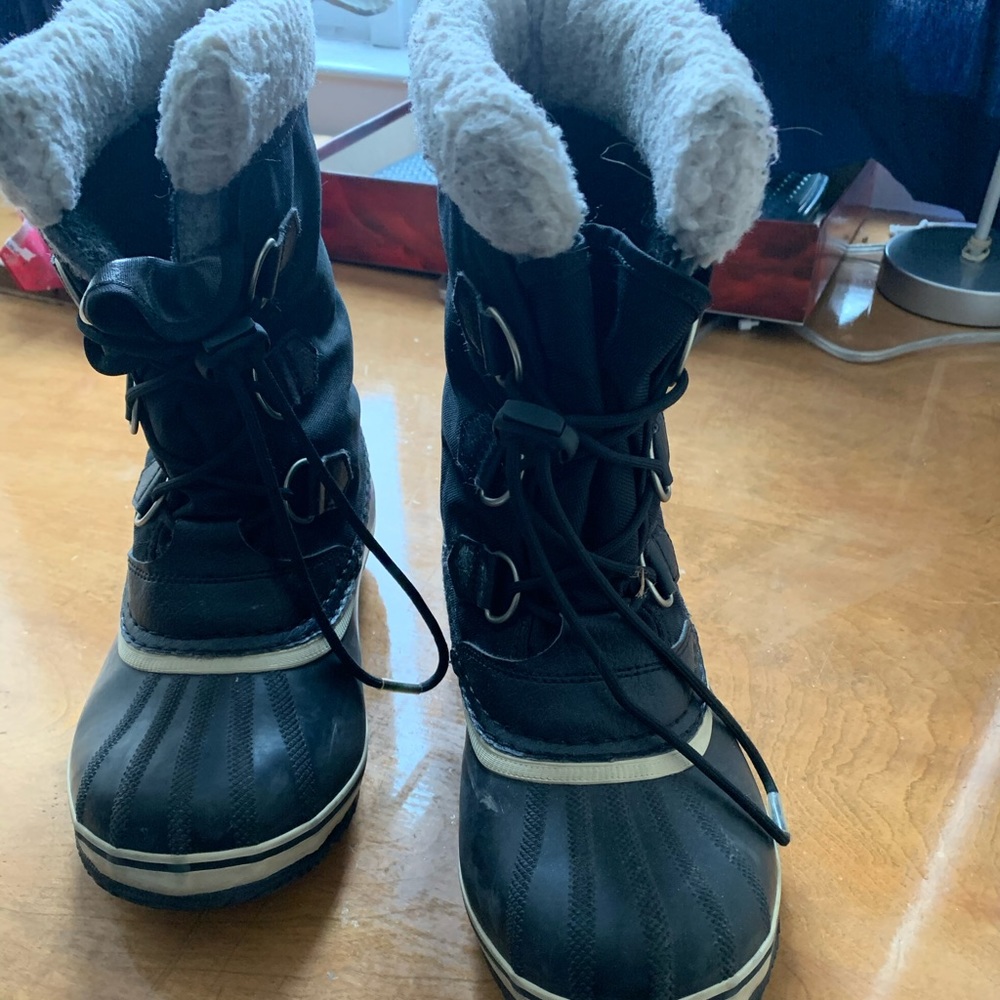 Boys Sorel boots